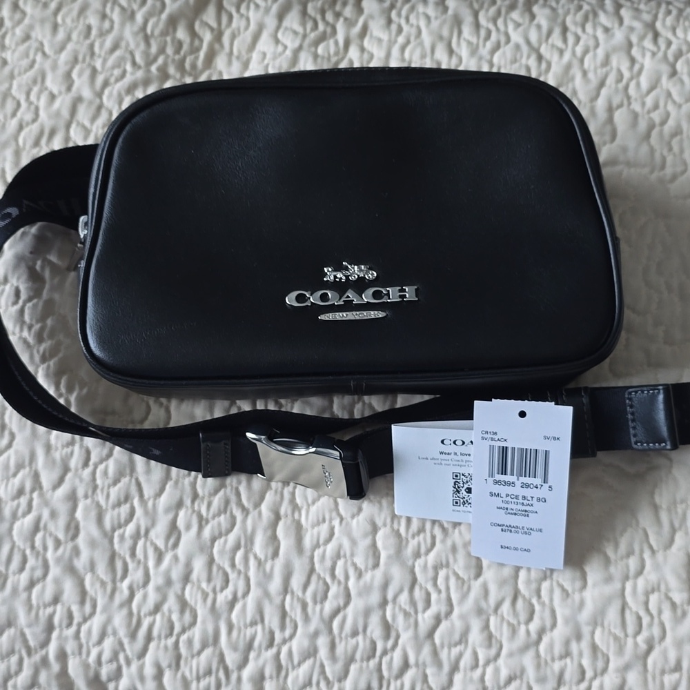 * Like New * Coach belt bag